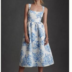 Beauitful white and blue dress. Excellent condition